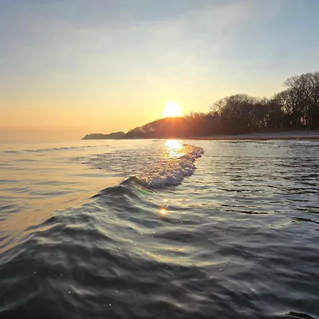 Suedgarten Mit Kamin An Der Ostsee Apartman